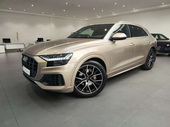 Audi Q8 55 TFSI 3.0 AT (340 л.с.) 4WD