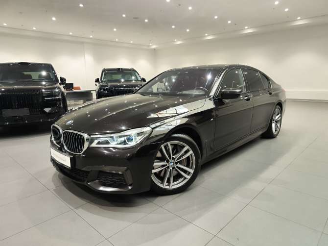BMW 7 серии 750d xDrive 3.0d AT (400 л.с.) 4WD