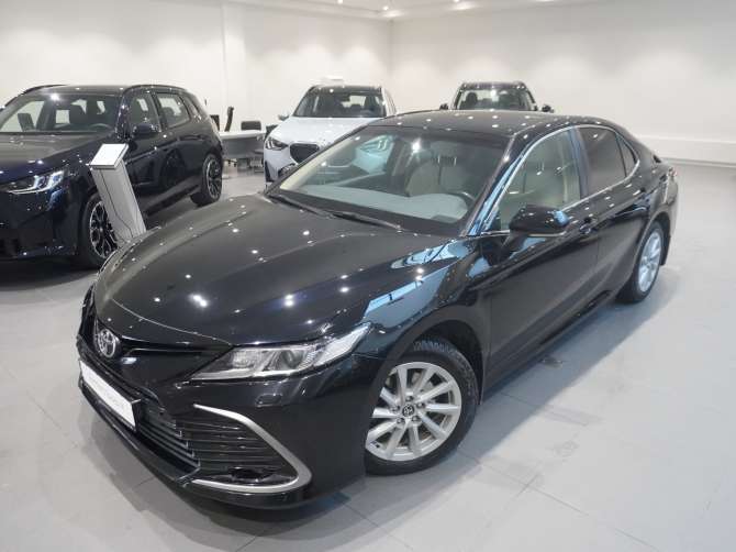 Toyota Camry 2.5 AT (200 л.с.)