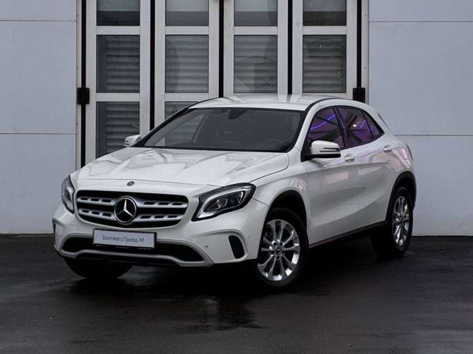 Mercedes-Benz GLA 200 1.6 AMT (150 л.с.)
