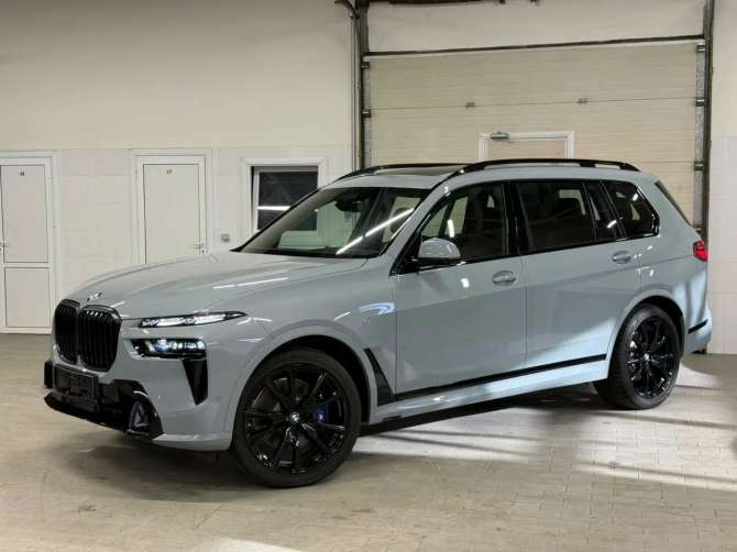 BMW X7 40i 3.0 AT (381 л.с.) 4WD