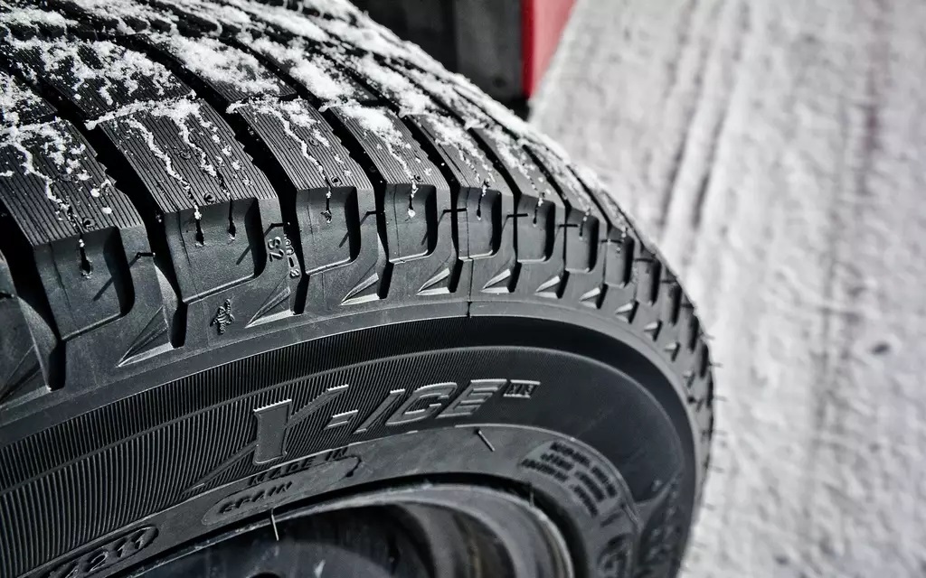 winter-tyres-2024_MichelinX-Ice.jpg